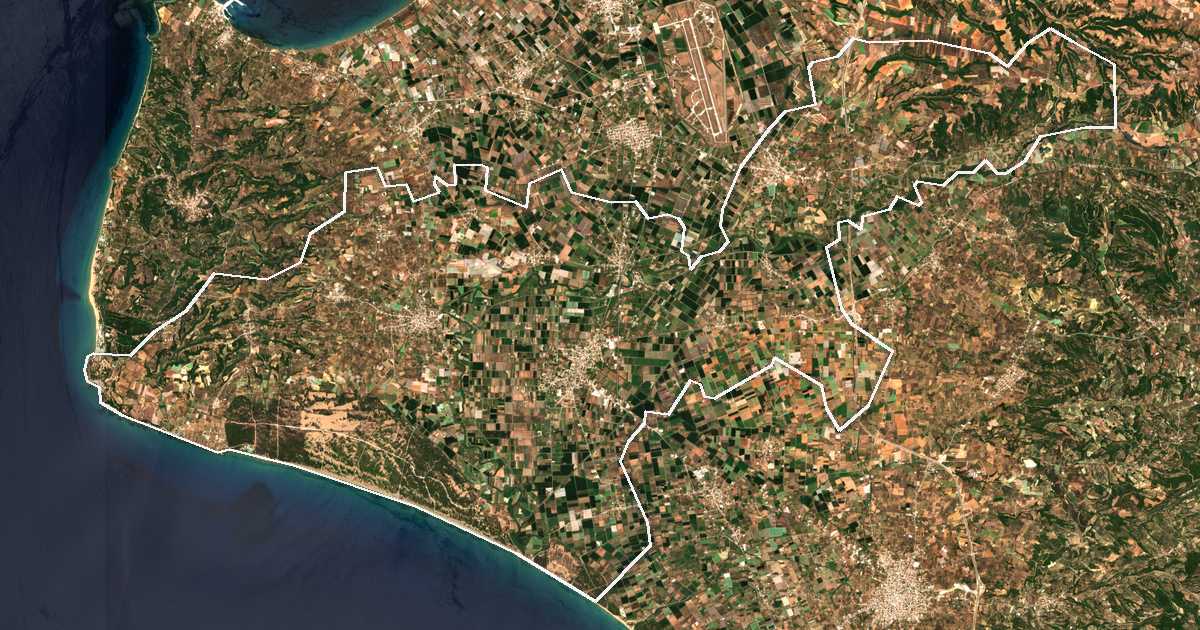 Image satellite avec la limite tracée: du Pénée