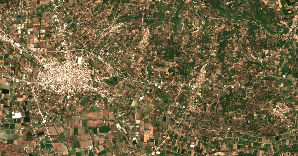 Carte satellite de Koliréikes Parágkes