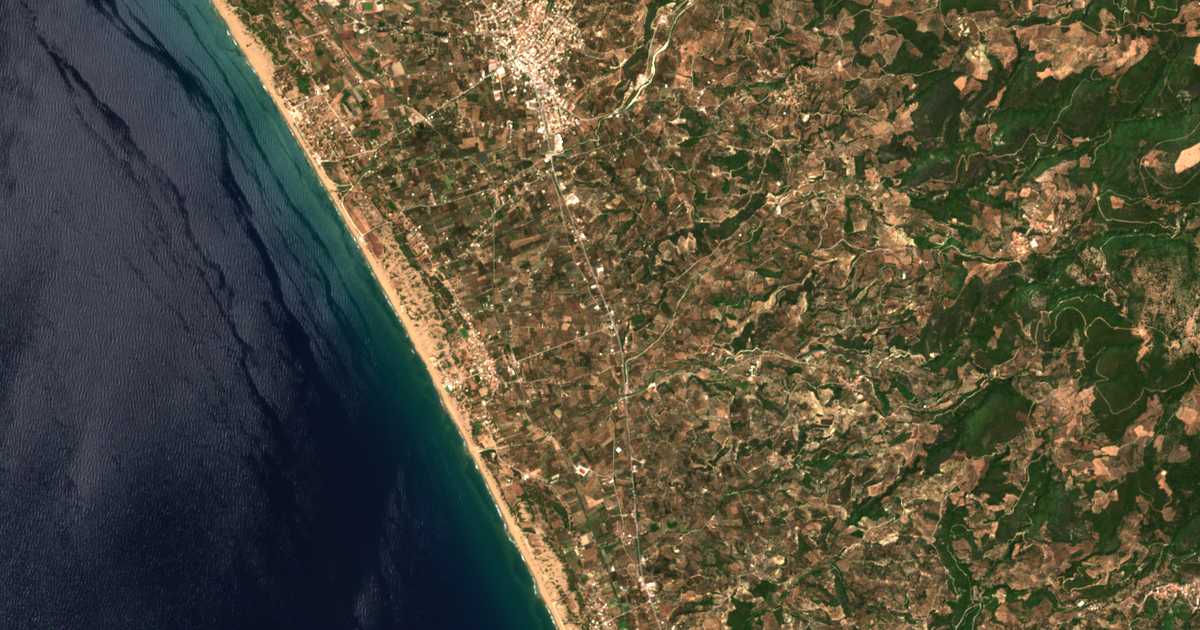 Carte satellite de Kámpos