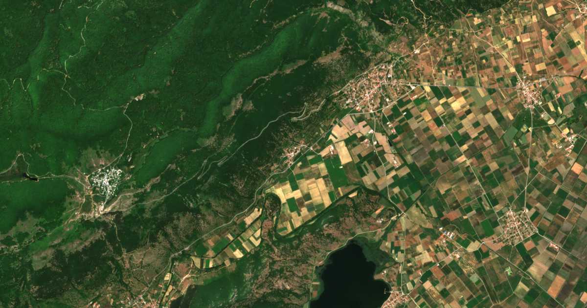 Carte satellite de Agrapidéai