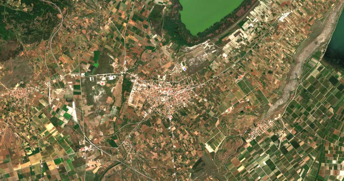 Carte satellite de Amýnteo