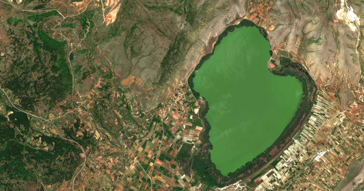 Carte satellite de Pétrai
