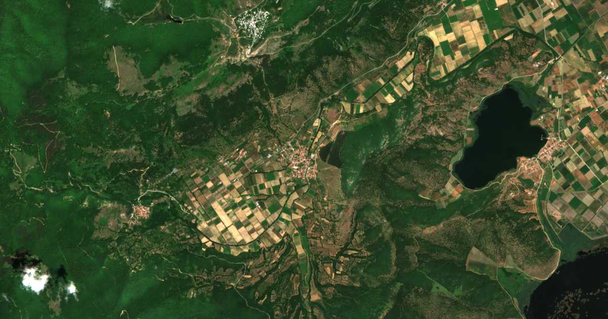Carte satellite de Sklíthro