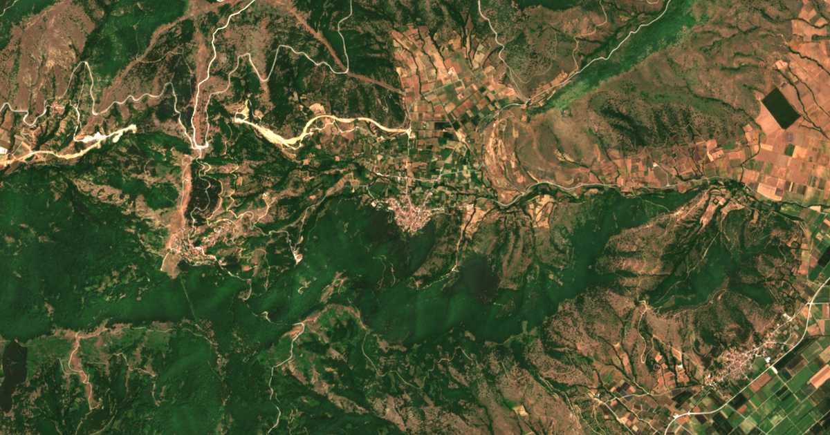 Carte satellite de Varikó