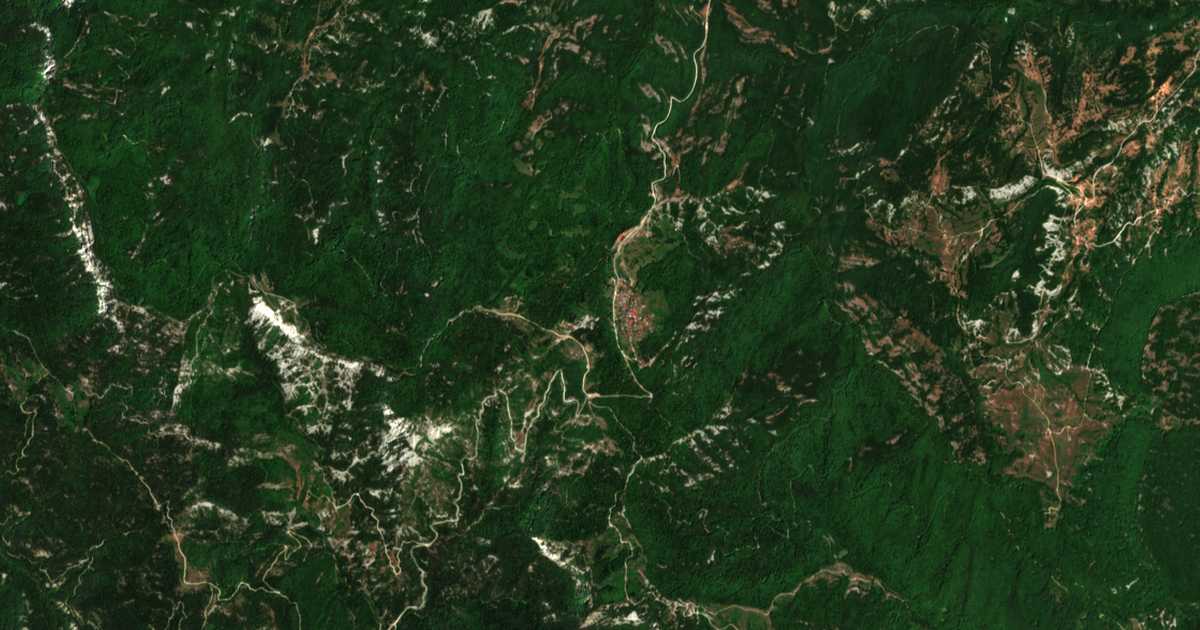 Carte satellite de Néa Kotýli