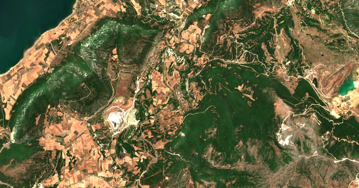 Carte satellite de Polýrrachon